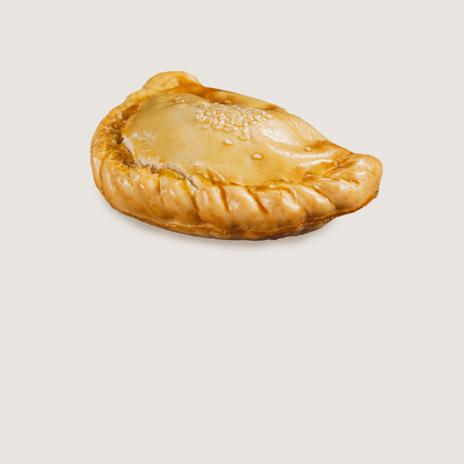 EMPANADA MOZARELLA TOMATE SECO Y ALBAHACA